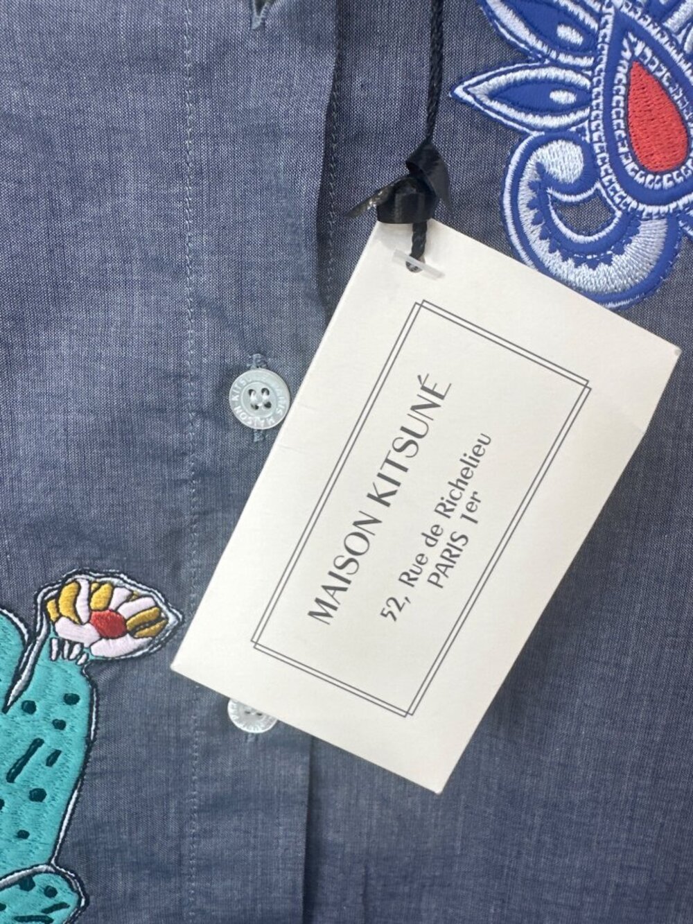 Maison Kitsune Baby Collar Shirt Size EU 34 Chambray Embroidered Patches NEW - Picture 5 of 9